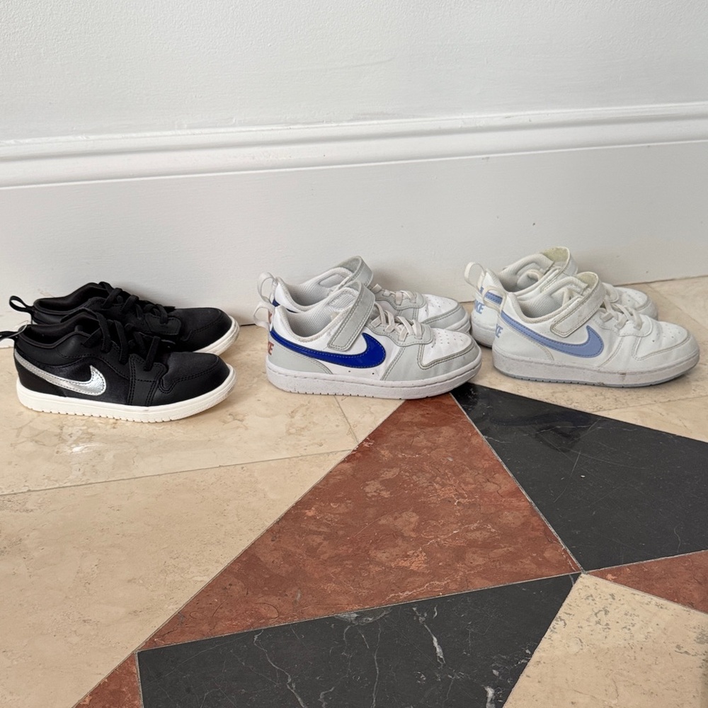 Nike Kids Sneakers - Black, White, and Blue